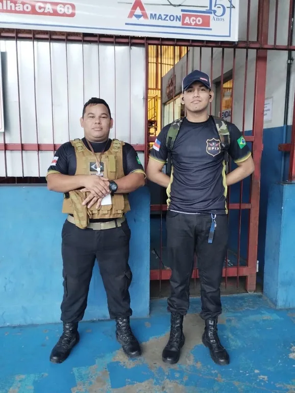 Profissionais técnicos em atendimento
